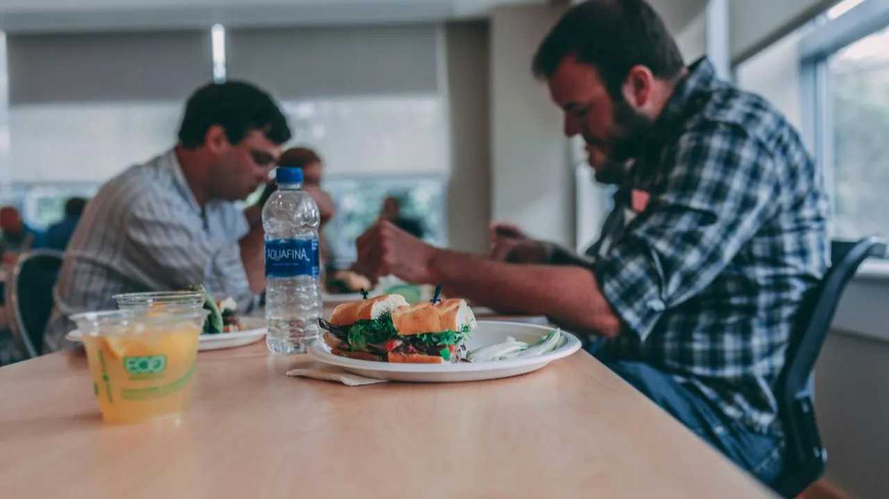 Durante el estudio, los participantes registraron regularmente su hambre y apetito. (Foto: Envato)